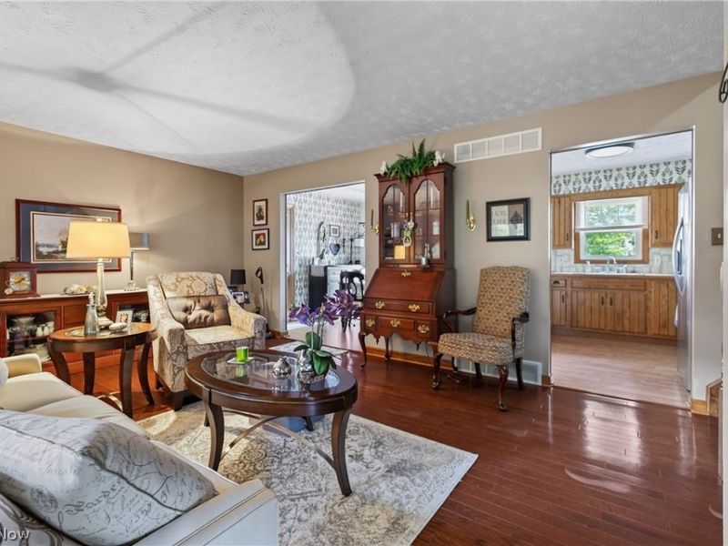 2379 Oak Trace Street, Youngstown, OH 44515 Photo 8