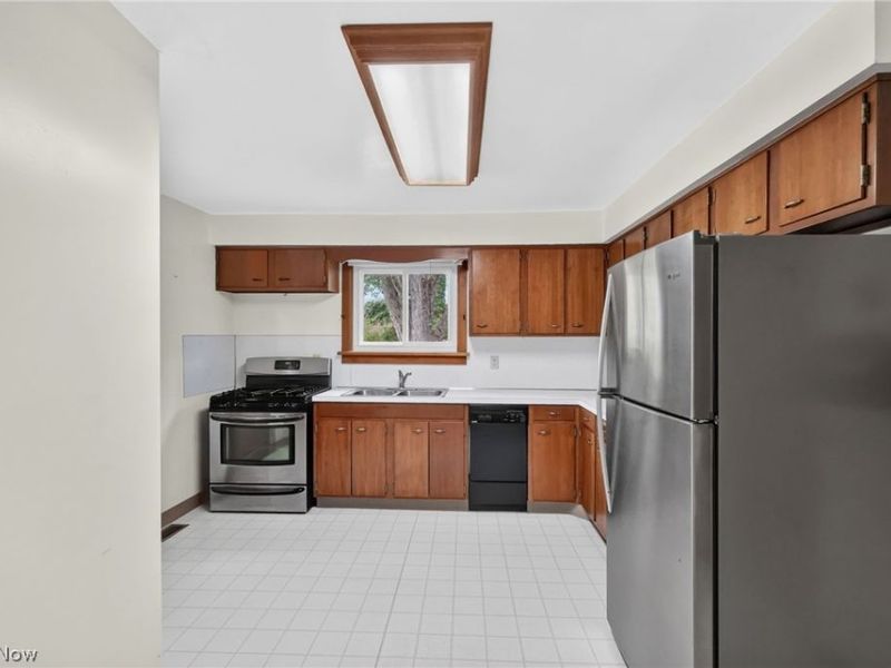 415 Liberty Street, Shreve, OH 44676 Photo 7