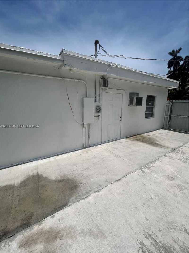 1843 NW 107th St , Miami, FL 33167 Photo