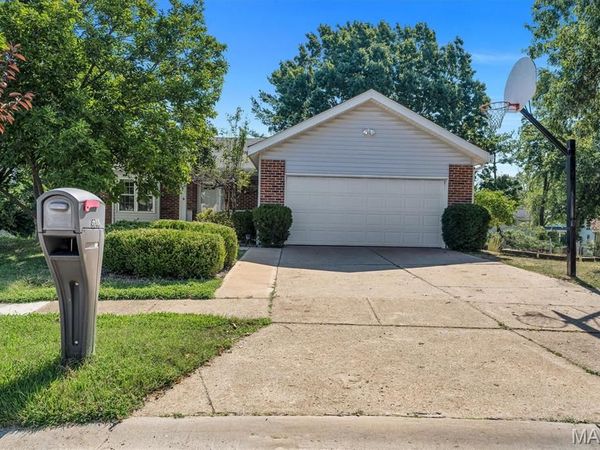 16306 Westglen Farms Court , Ballwin, MO 63011
