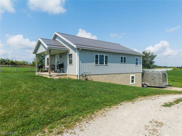 3657 E Moreland Road , Fredericksburg, OH 44627