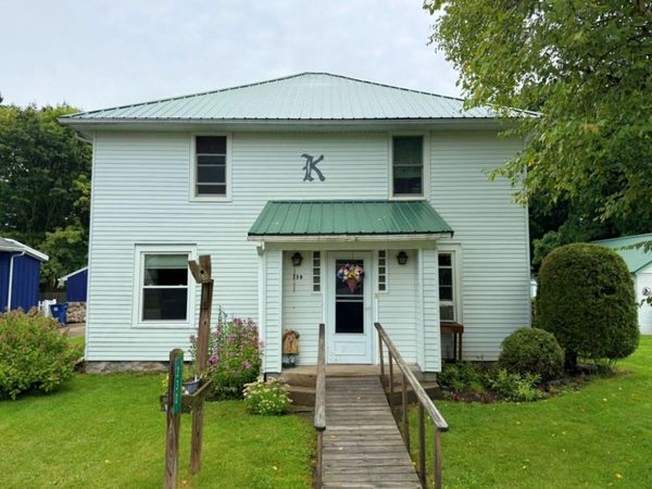 230 W Church Street, Remus, MI 49340