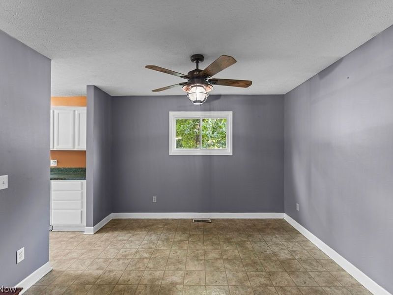 3071 Farmdale Road, Akron, OH 44312 Photo 11