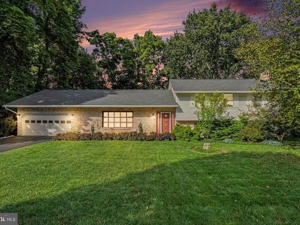 819 MEADOW LANE, CAMP HILL, PA 17011