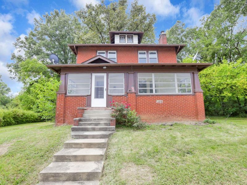 2365 N Stelzer Road, Columbus, OH 43219 Photo 2