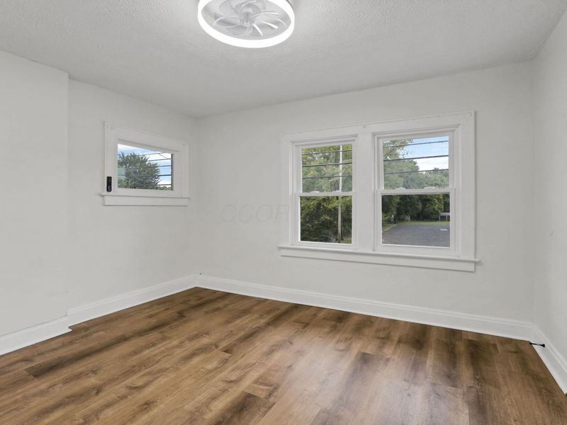 2365 N Stelzer Road, Columbus, OH 43219 Photo 21