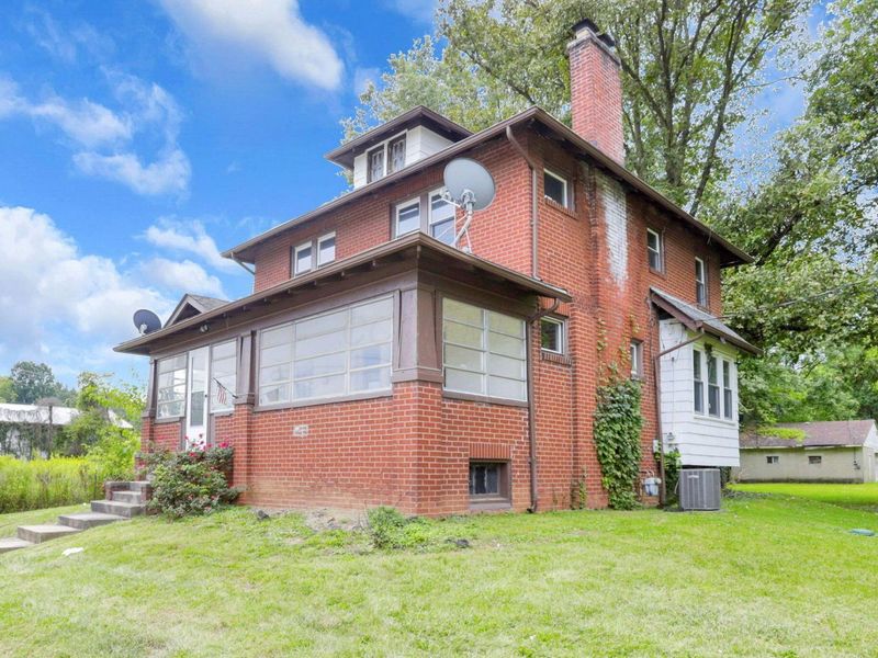 2365 N Stelzer Road, Columbus, OH 43219 Photo 5