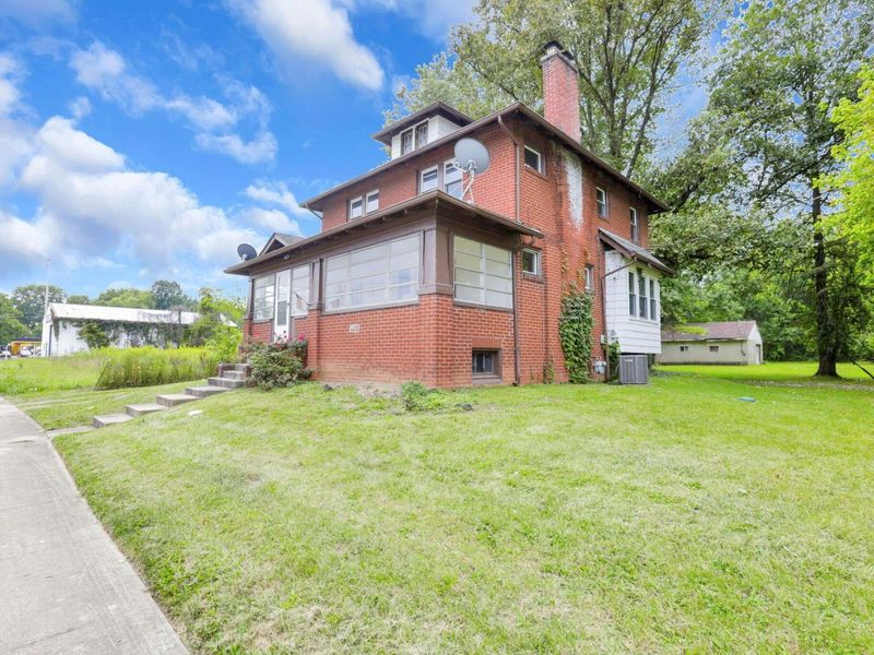 2365 N Stelzer Road, Columbus, OH 43219 Photo 6