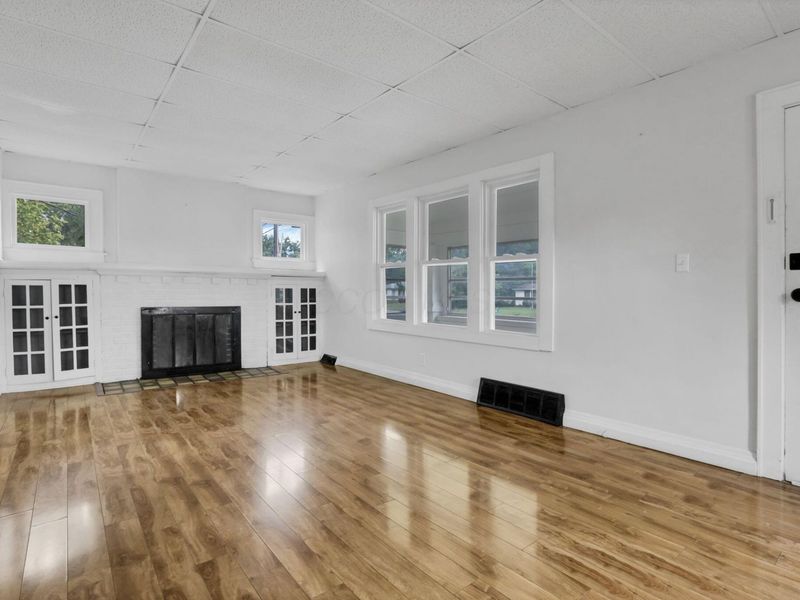 2365 N Stelzer Road, Columbus, OH 43219 Photo 8