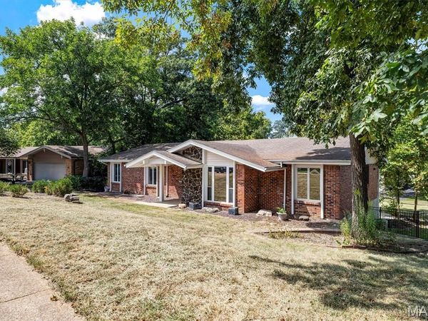 605 Forrester Drive , Ballwin, MO 63011