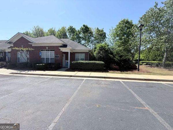 11535 Park Woods Circle, Unit E, Alpharetta, GA 30005