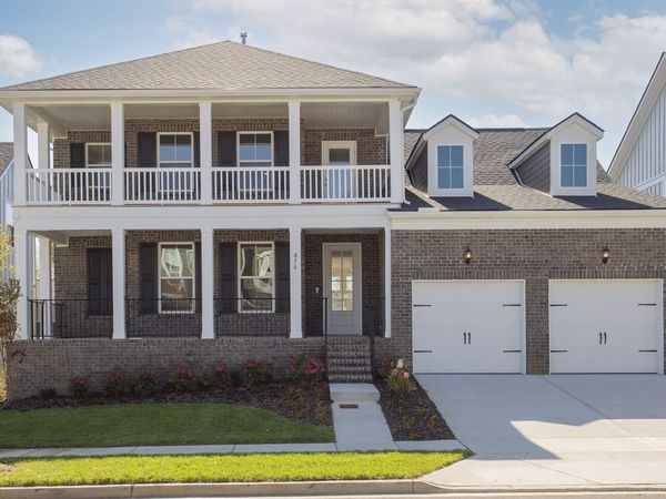876 Rockwell Dr, Hendersonville, TN 37075