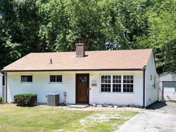 913 N 38th Street , Belleville, IL 62226
