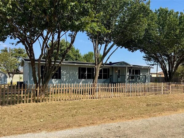 7201 Pica Drive, Alvarado, TX 76009
