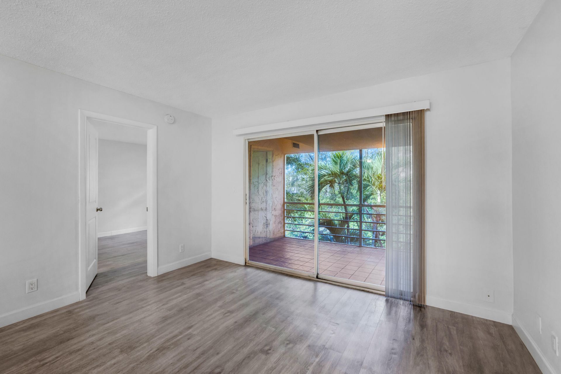 1400 NE 57th Street, Unit 304, Fort Lauderdale, FL 33334 Photo