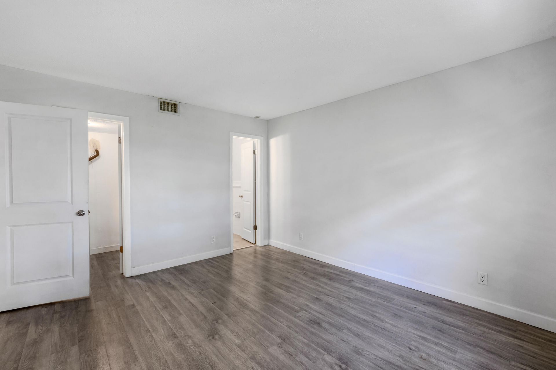 1400 NE 57th Street, Unit 304, Fort Lauderdale, FL 33334 Photo