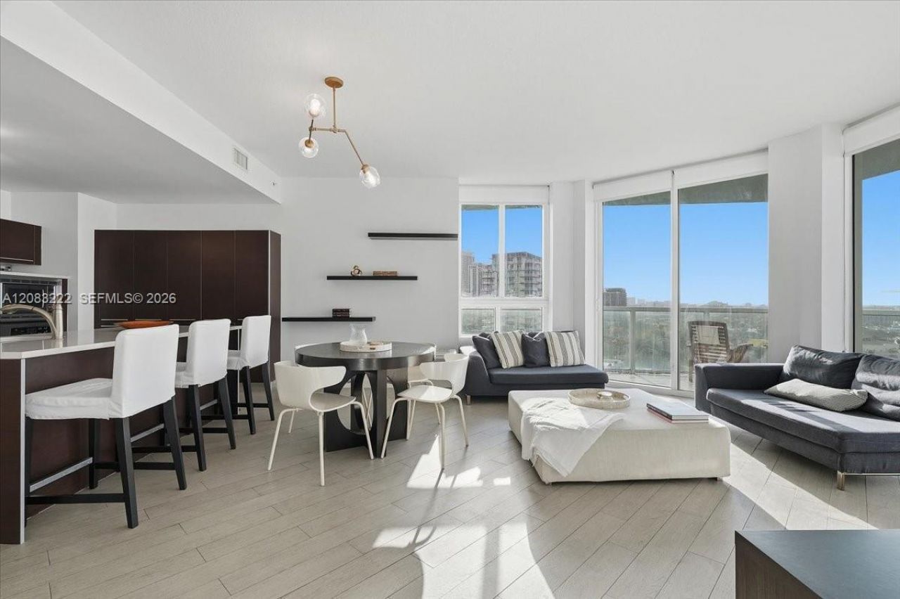 1900 N Bayshore Dr, Unit 1518, Miami, FL 33132 Photo