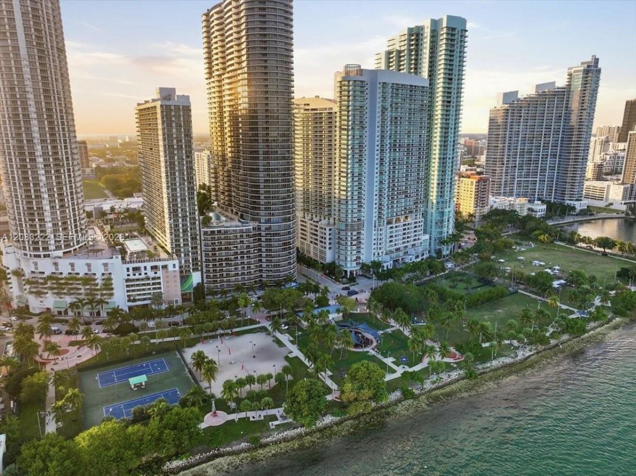 1900 N Bayshore Dr, Unit 1518, Miami, FL 33132 Photo