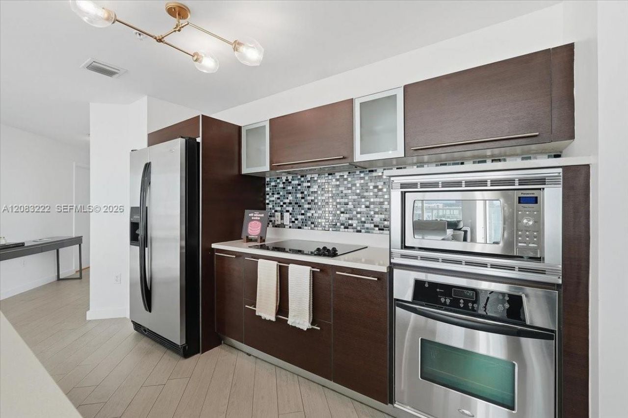 1900 N Bayshore Dr, Unit 1518, Miami, FL 33132 Photo