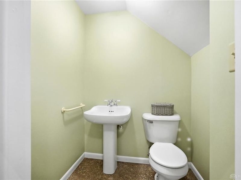 130 E Limestone Street, Yellow Springs, OH 45387 Photo 32