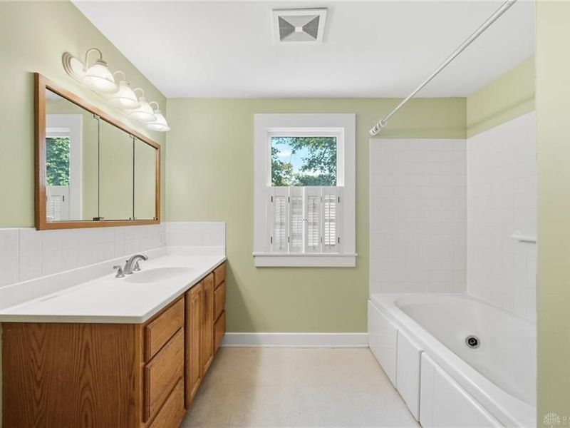 130 E Limestone Street, Yellow Springs, OH 45387 Photo 42