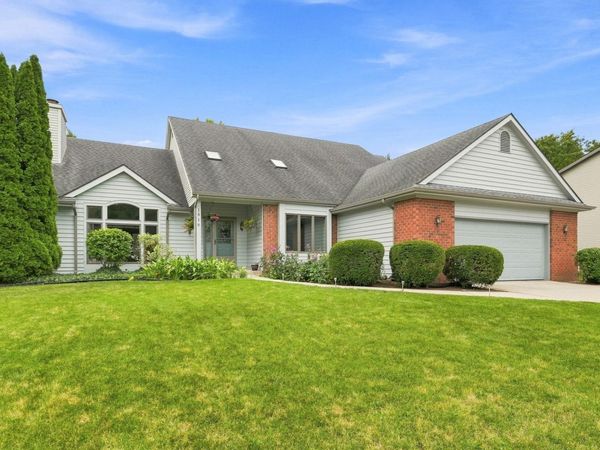 1516 Benham Drive, Fort Wayne, IN 46815