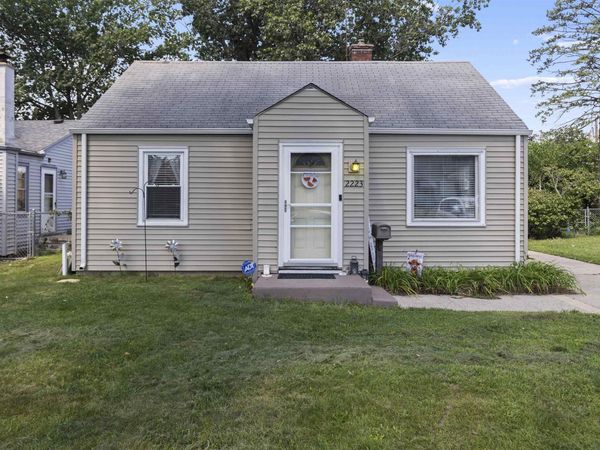 2223 Van Wie Avenue, ROCKFORD, IL 61103