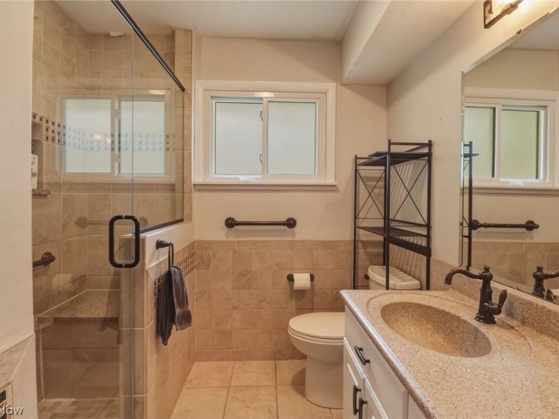 364 Wallace Drive, Berea, OH 44017 Photo 15