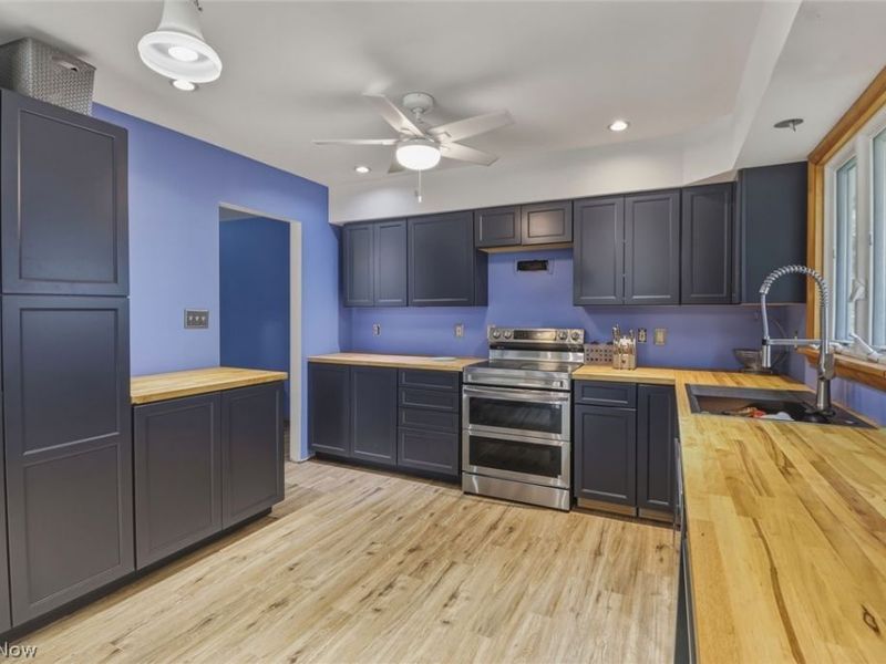 364 Wallace Drive, Berea, OH 44017 Photo 8