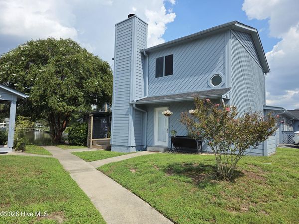 8 Harbour Walk , Unit 8, New Bern, NC 28562