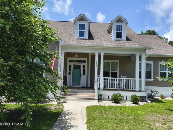 104 Queens Harbor Drive, Swansboro, NC 28584