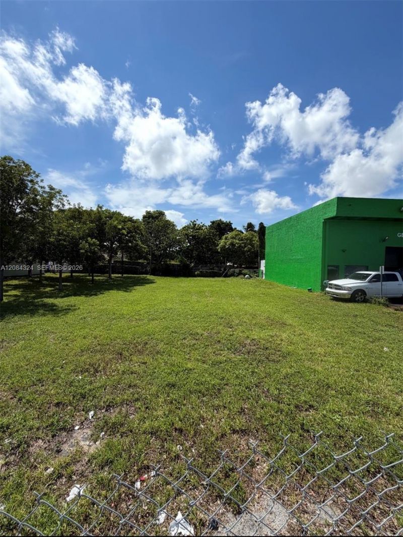 122 NW 22nd Ave, Miami, FL 33125 Photo