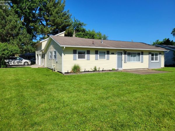 5006 Columbus Avenue, Sandusky, OH 44870