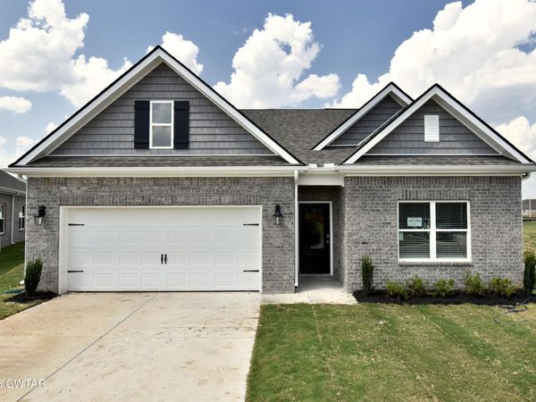 40 Kings Gate Cove , Jackson, TN 38305
