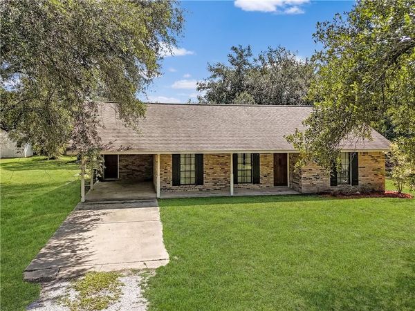 70226 TEE BOURG Lane, Mandeville, LA 70471