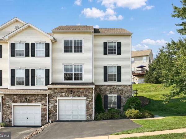 2136 MAPLE CREST BOULEVARD, YORK, PA 17406