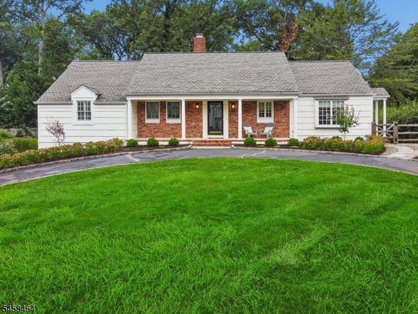 33 Bradwahl Drive, Morris, NJ 07960