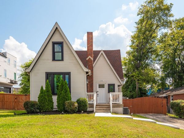 2112 24th Ave N, Nashville, TN 37208