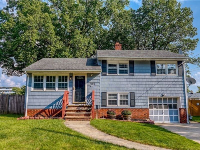 11159 Stoneham Road, Parma Heights, OH 44130 Photo 1