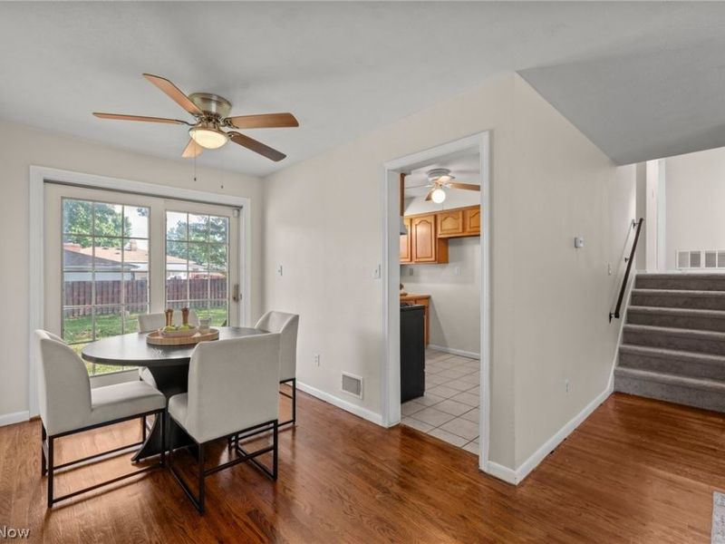 11159 Stoneham Road, Parma Heights, OH 44130 Photo 5