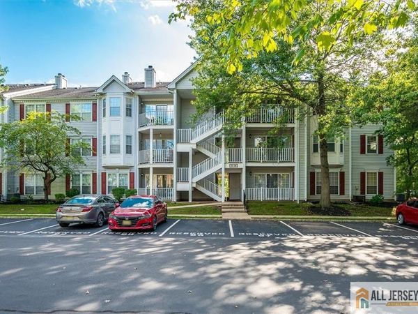 14 Sheffield Court, North Brunswick, NJ 08902