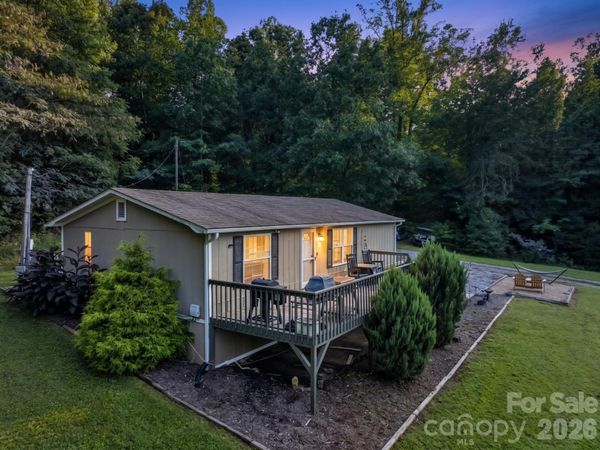 2437 S Rosedale Drive, Lenoir, NC 28630