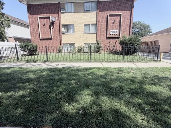 2069 N 18th Avenue , Melrose Park, IL 60160