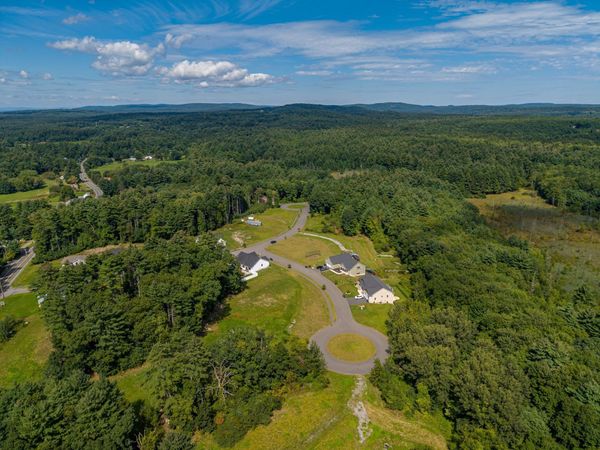 10 Sunny Crest, Belchertown, MA 01007