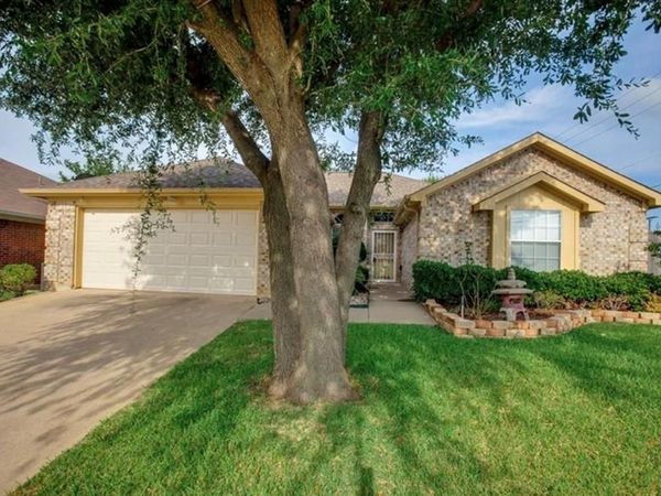 6200 Pierce Arrow Drive , Arlington, TX 76001