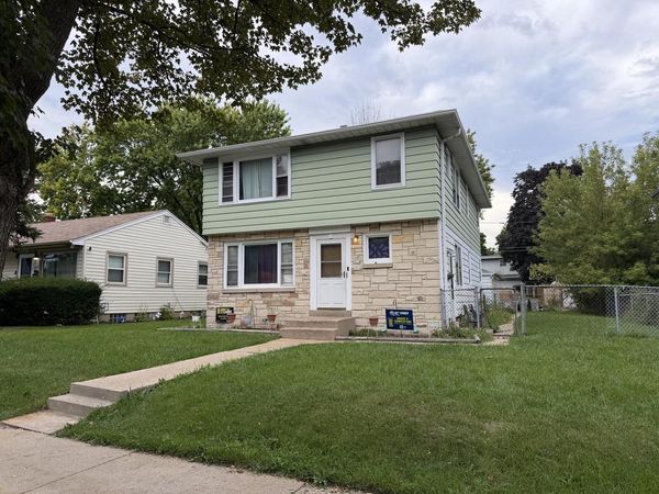 6916 W Villard AVENUE, Unit 6918, Milwaukee, WI 53218