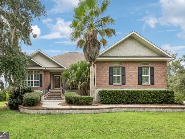 915 Riverview Drive E, Saint Marys, GA 31558