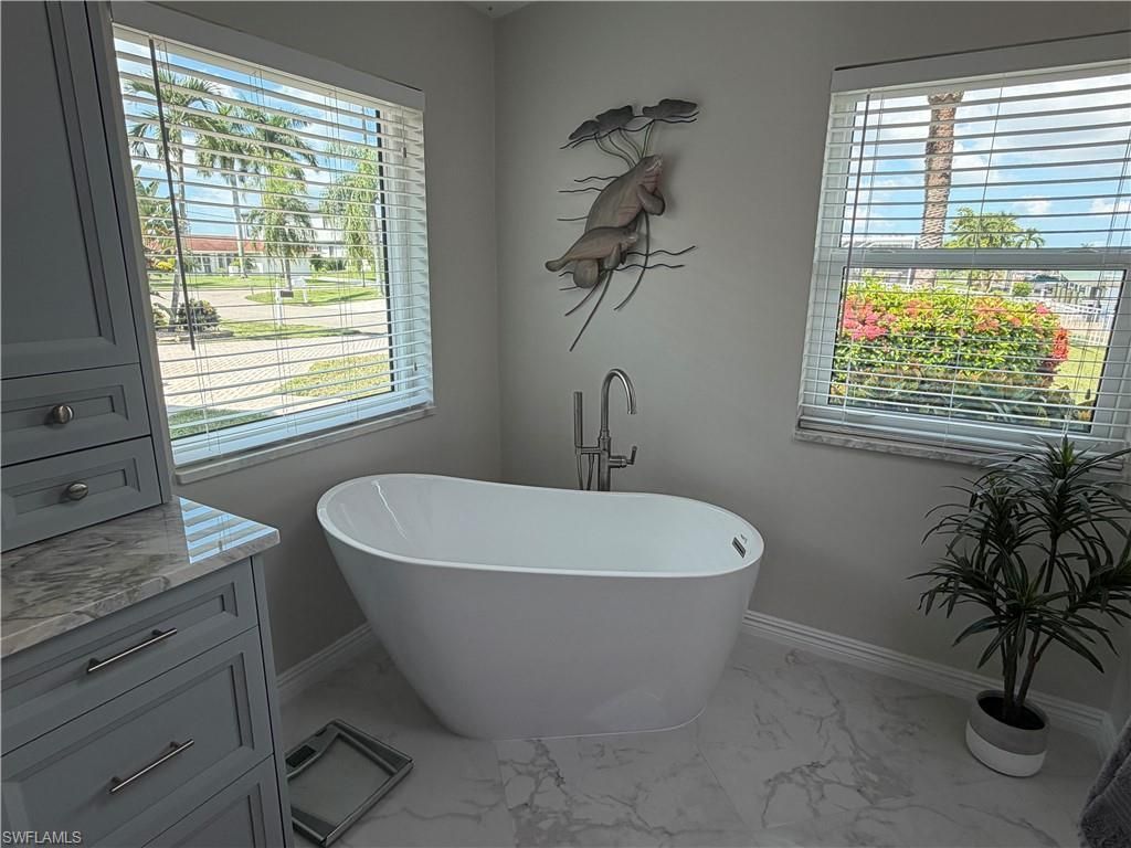 1957 SE 36th St , Cape Coral, FL 33904 Photo