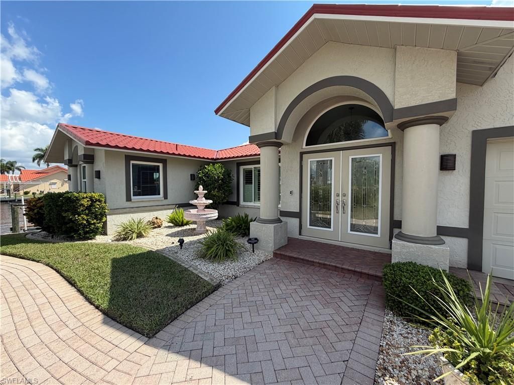 1957 SE 36th St , Cape Coral, FL 33904 Photo