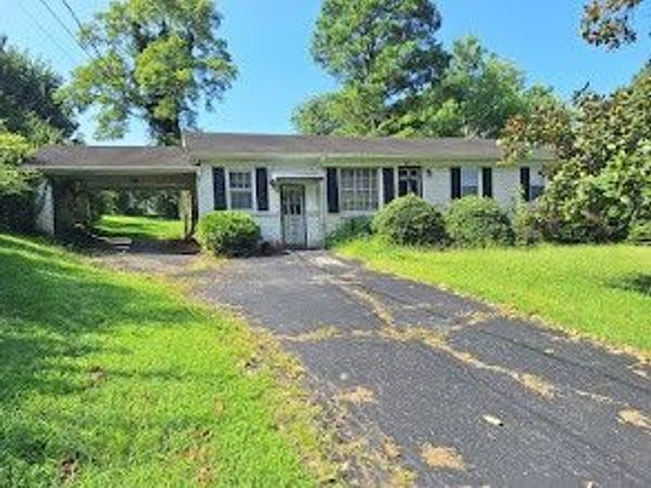 537 Park St , Pulaski, TN 38478